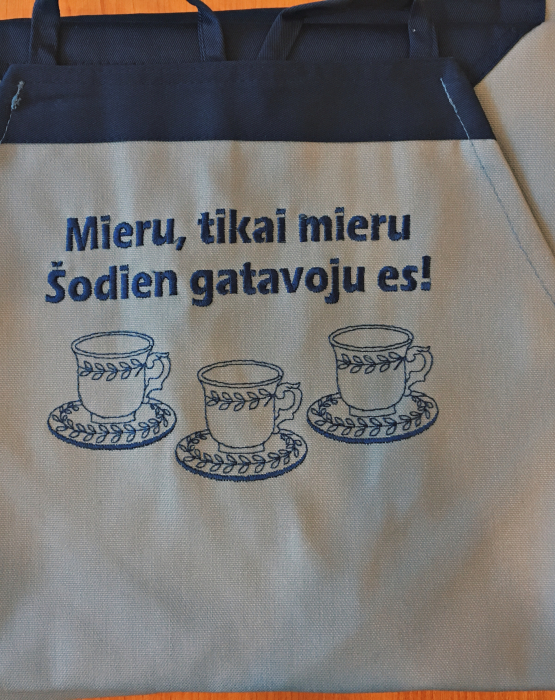 Priekšauts &quot;Mieru, tikai mieru. Šodien gatavoju es&quot;