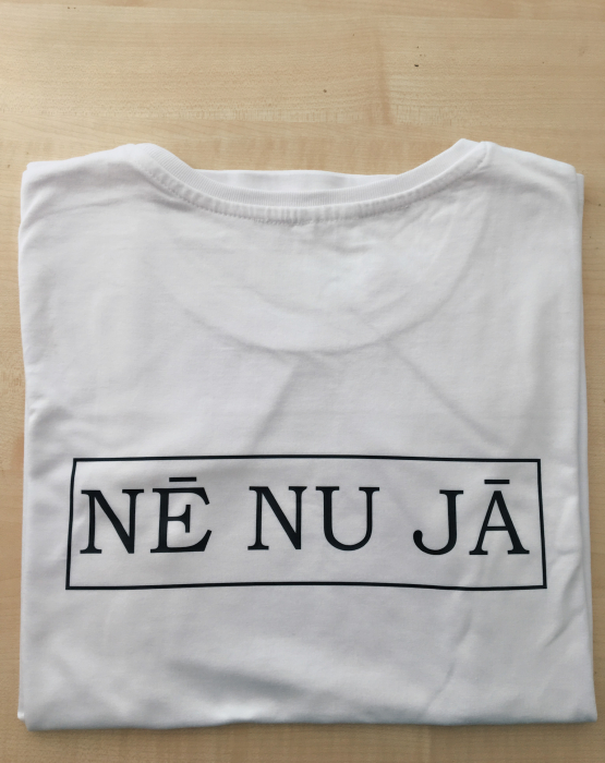 T-krekls &quot;Nē nu jā&quot; sieviešu (uzraksts mugurpusē)