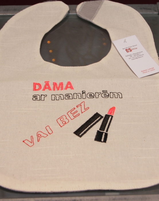 Lacīte &quot;Dāma ar manierēm&quot;