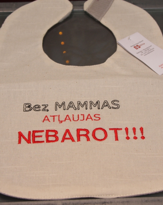 Lacīte &quot;Bez mammas atļaujas nebarot&quot;