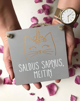 Koka dekors "Saldus sapņus, meitiņ"