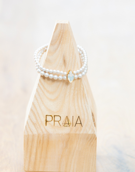 Pearl bracelet with crystal